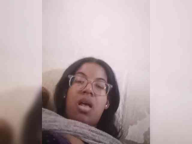 IndianBeaut's webcam live show