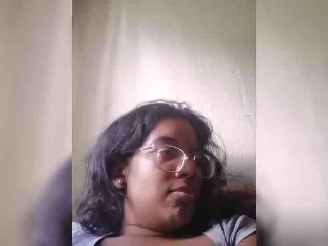 IndianBeaut webcam