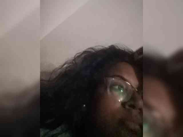 IndianBeaut webcam
