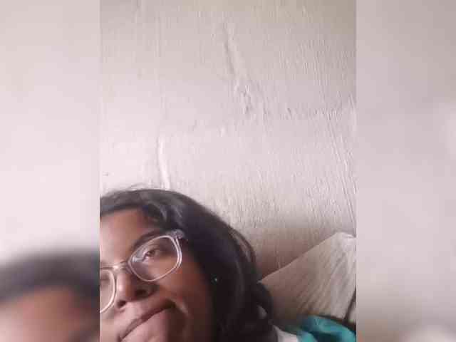 IndianBeaut webcam