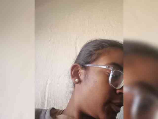 IndianBeaut webcam