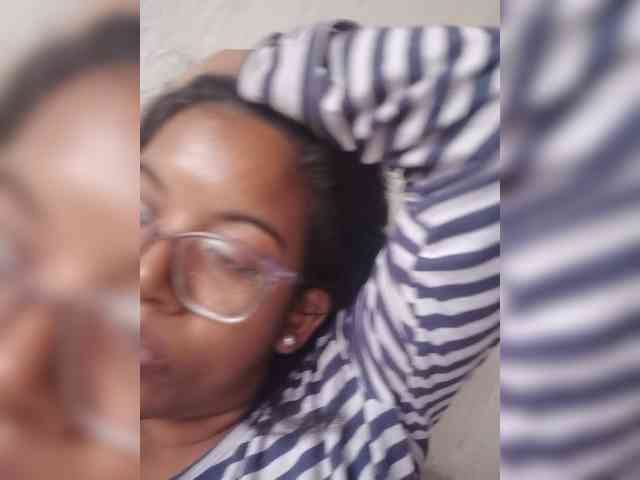 IndianBeaut webcam