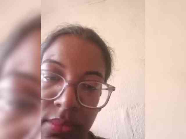 IndianBeaut webcam