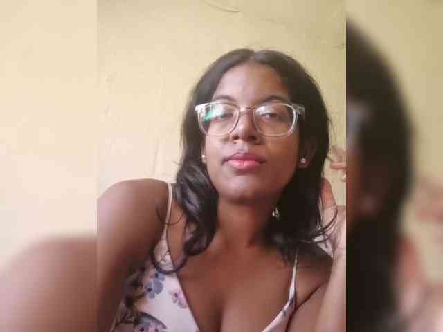 IndianBeaut webcam