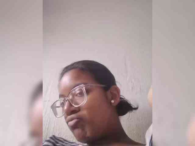 IndianBeaut webcam
