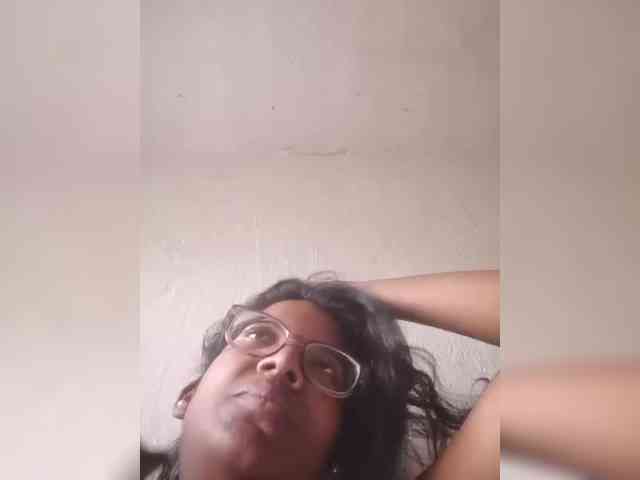 IndianBeaut webcam