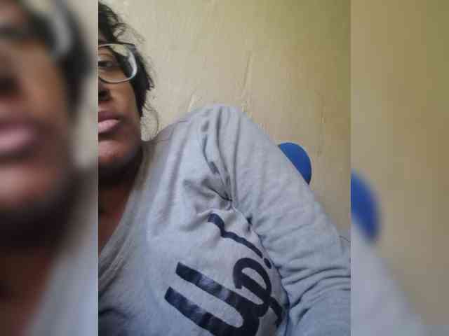IndianBeaut webcam