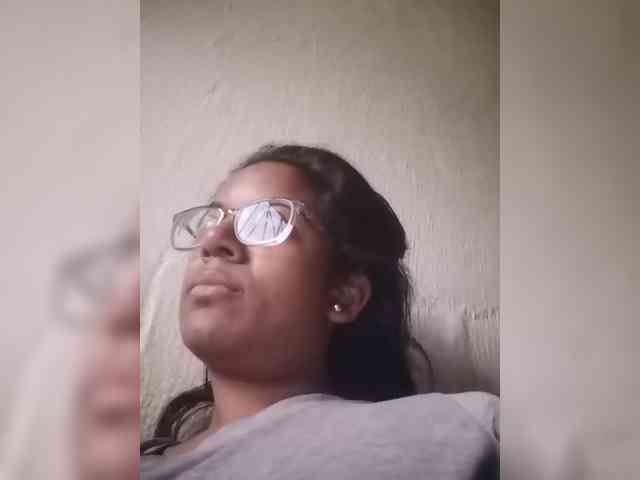 IndianBeaut webcam