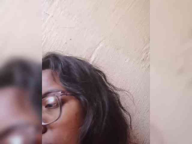 IndianBeaut webcam