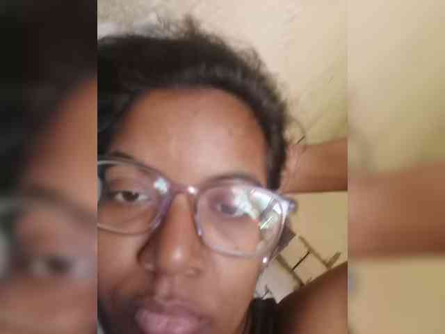 IndianBeaut webcam