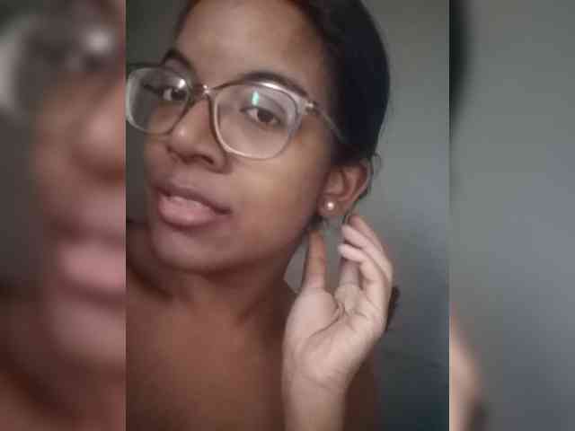 IndianBeaut webcam