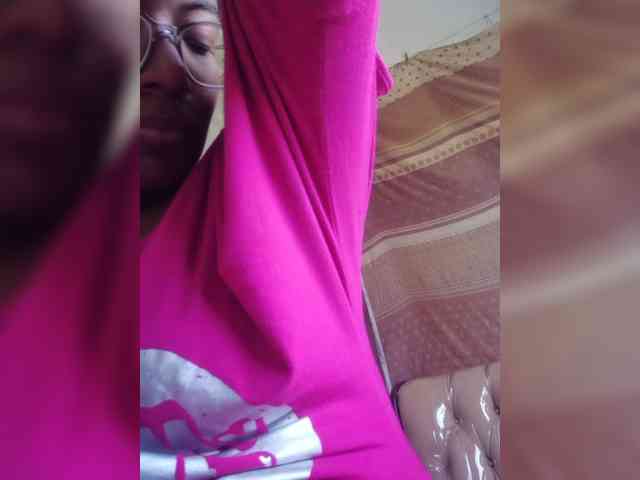 IndianBeaut webcam