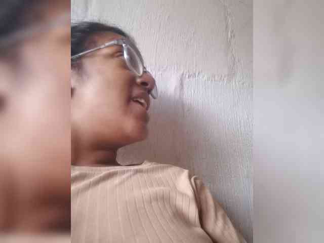IndianBeaut webcam