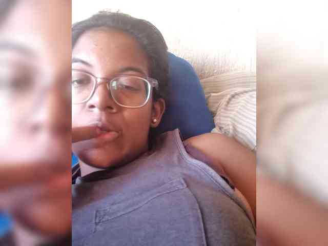 IndianBeaut webcam