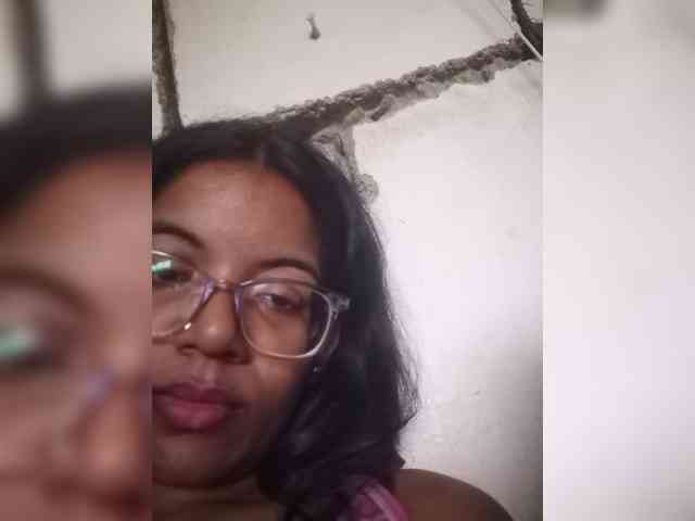 IndianBeaut webcam