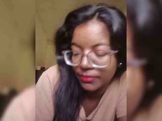 IndianBeaut webcam