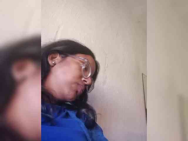 IndianBeaut webcam