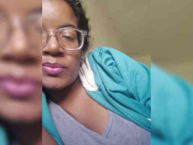 IndianBeaut webcam