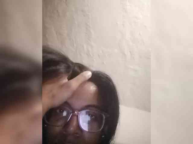 IndianBeaut webcam