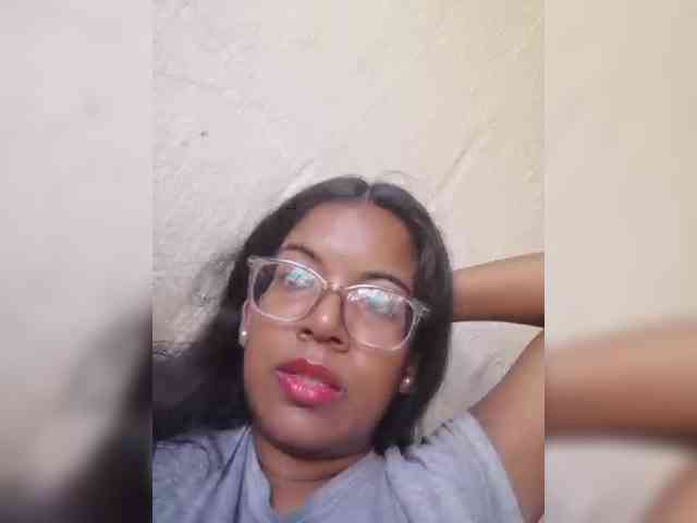IndianBeaut webcam