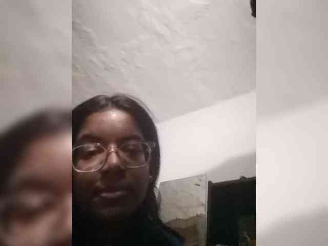IndianBeaut webcam