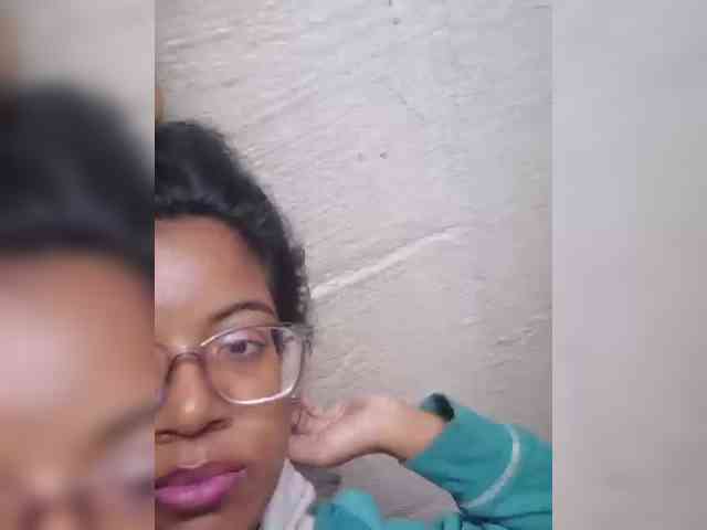 IndianBeaut webcam