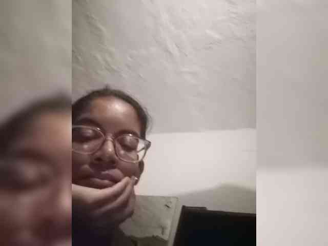 IndianBeaut webcam