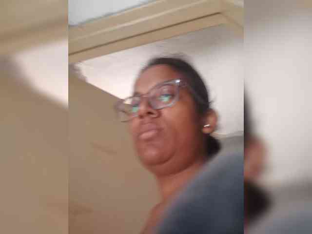 IndianBeaut webcam