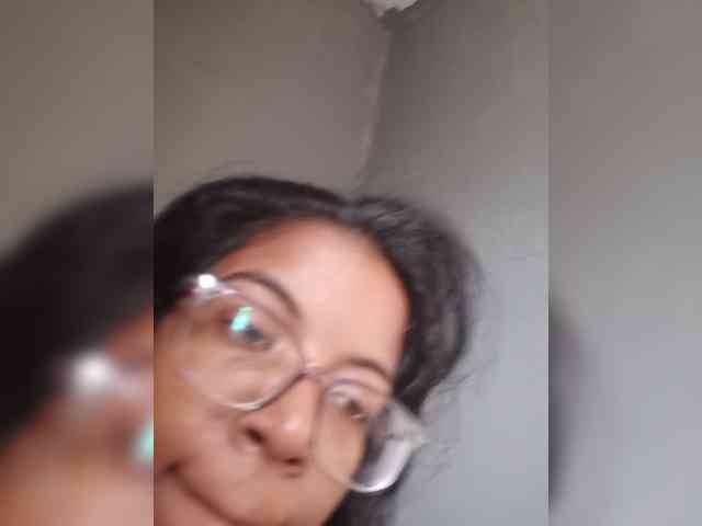 IndianBeaut webcam