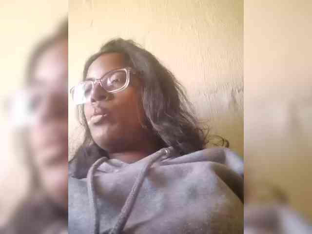IndianBeaut webcam