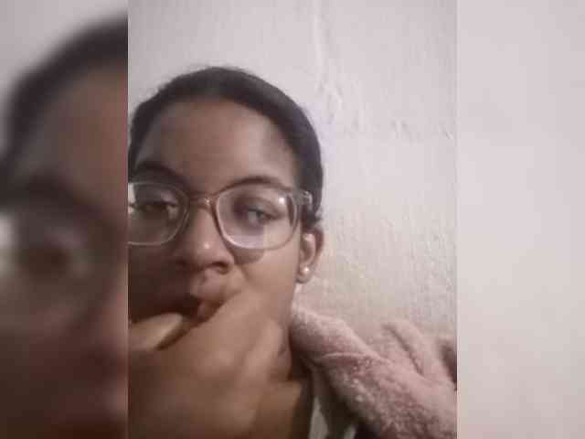 IndianBeaut webcam