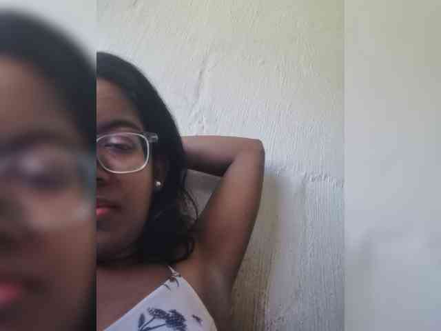IndianBeaut webcam