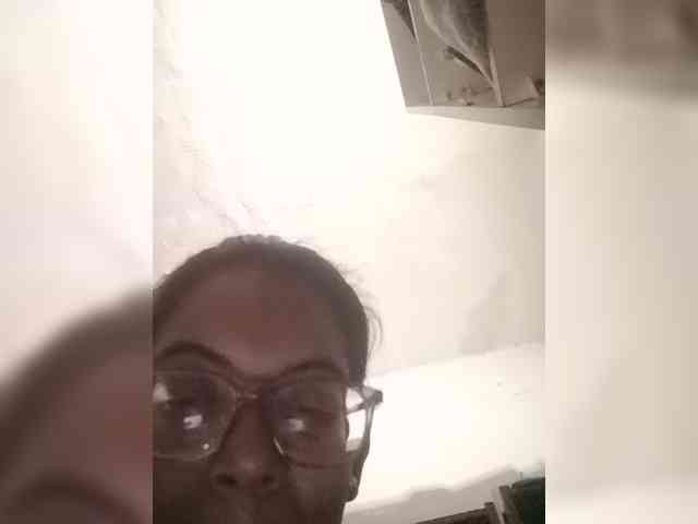 IndianBeaut webcam