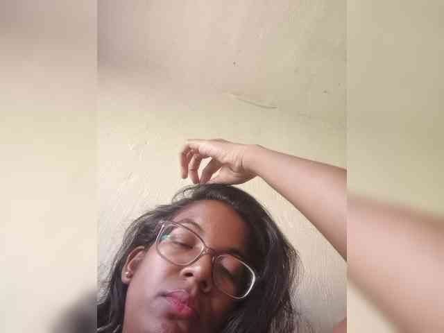 IndianBeaut webcam