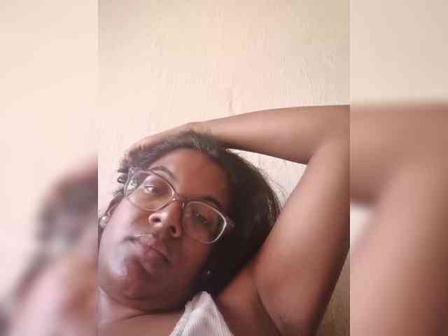 IndianBeaut webcam