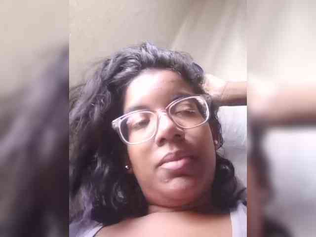 IndianBeaut webcam