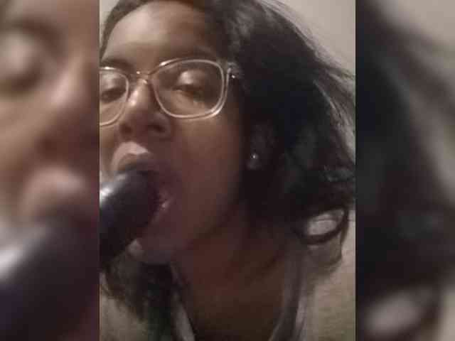 IndianBeaut webcam