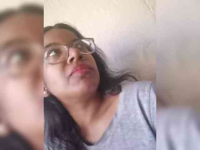 IndianBeaut webcam
