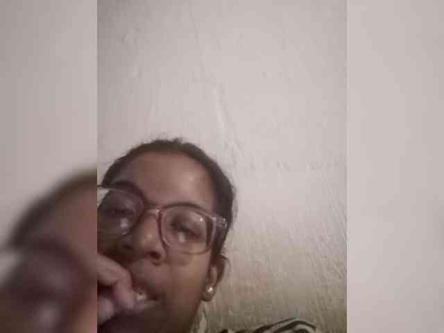 IndianBeaut webcam