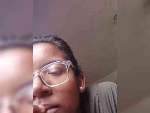 IndianBeaut webcam