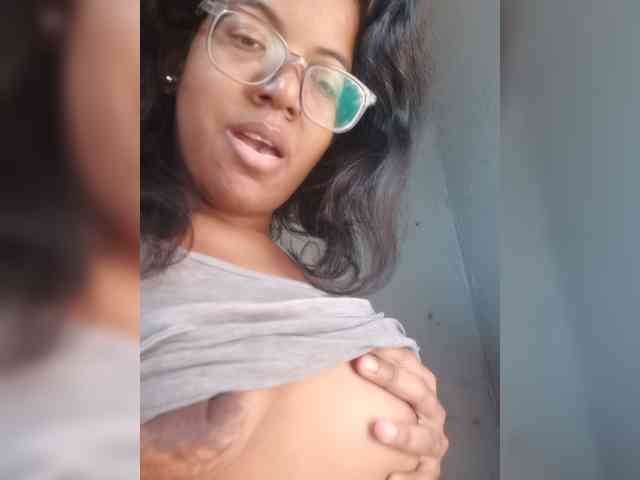 IndianBeaut webcam