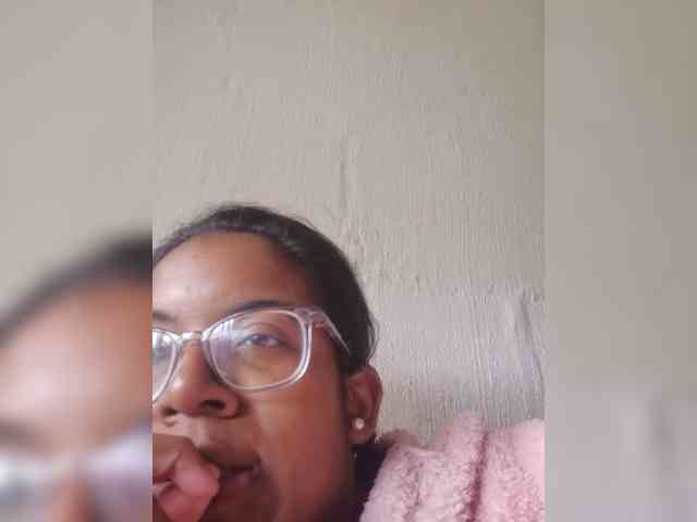 IndianBeaut webcam