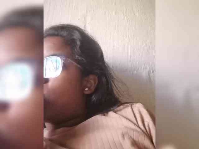 IndianBeaut webcam