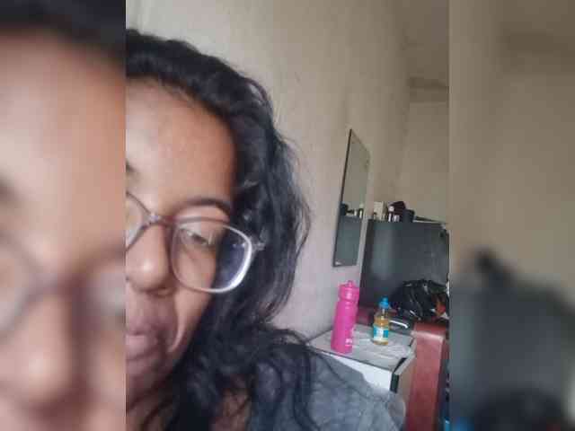 IndianBeaut webcam