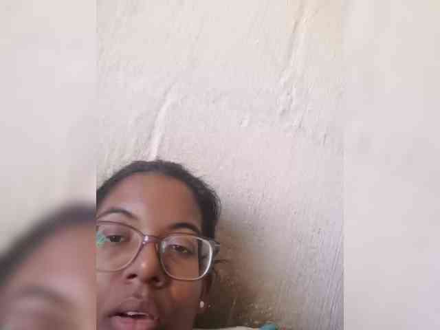 IndianBeaut webcam