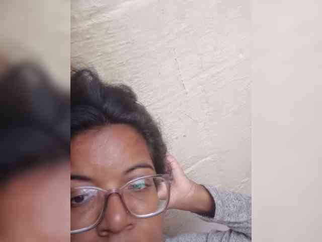 IndianBeaut webcam