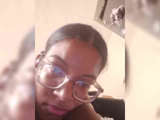 IndianBeaut webcam
