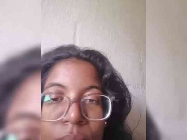 IndianBeaut webcam