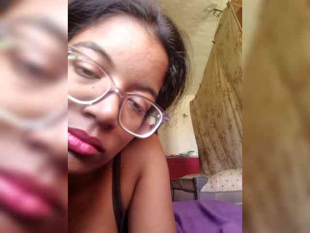 IndianBeaut webcam