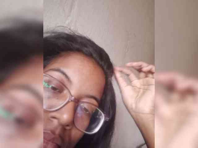 IndianBeaut webcam